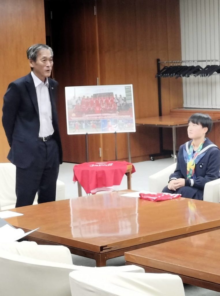 松戸市長表敬訪問ソフトボールワールドカップ日本代表大川沙菜