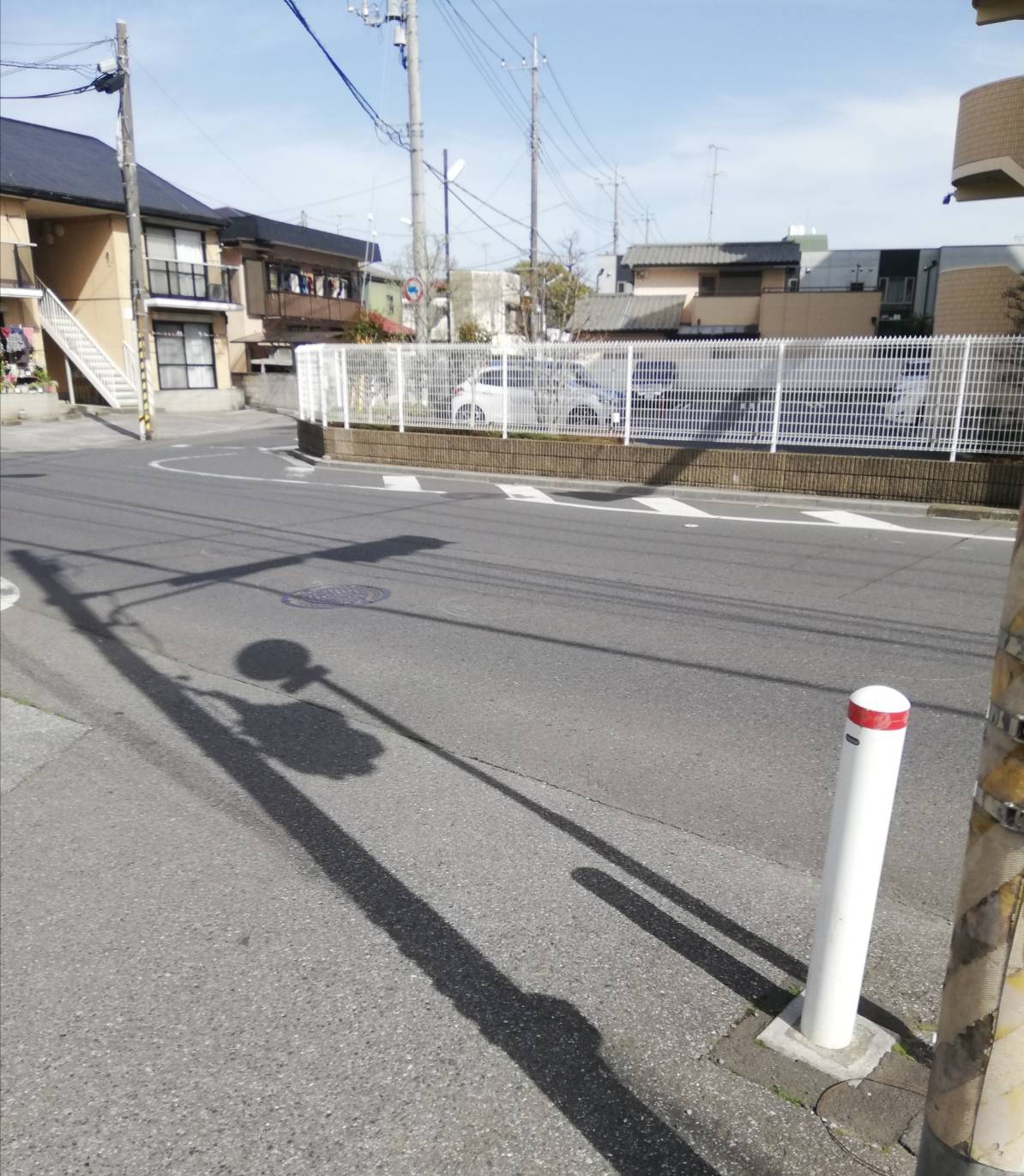 県道51号金ケ作交通事故白色軽自動車自転車