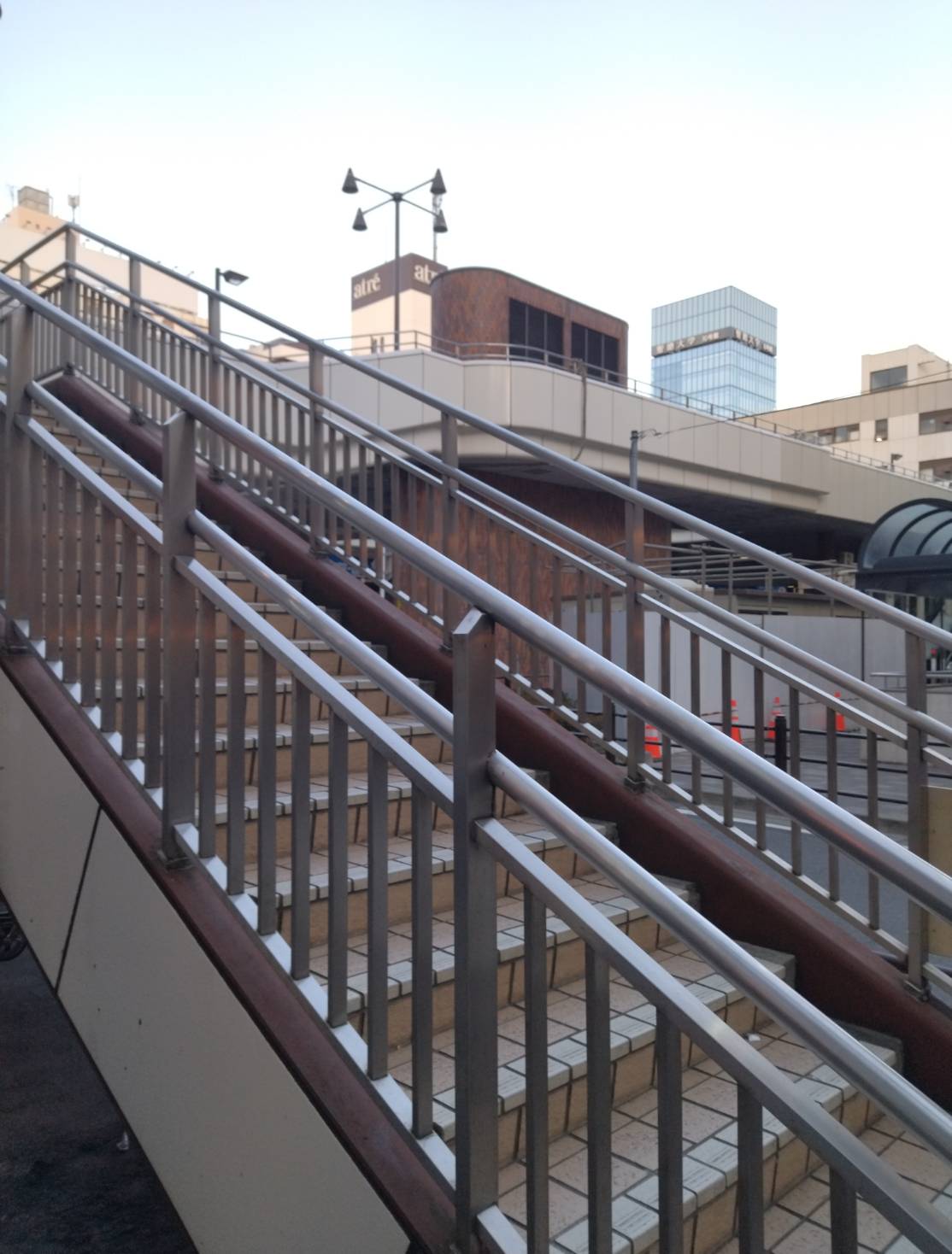 松戸駅階段工事2022年